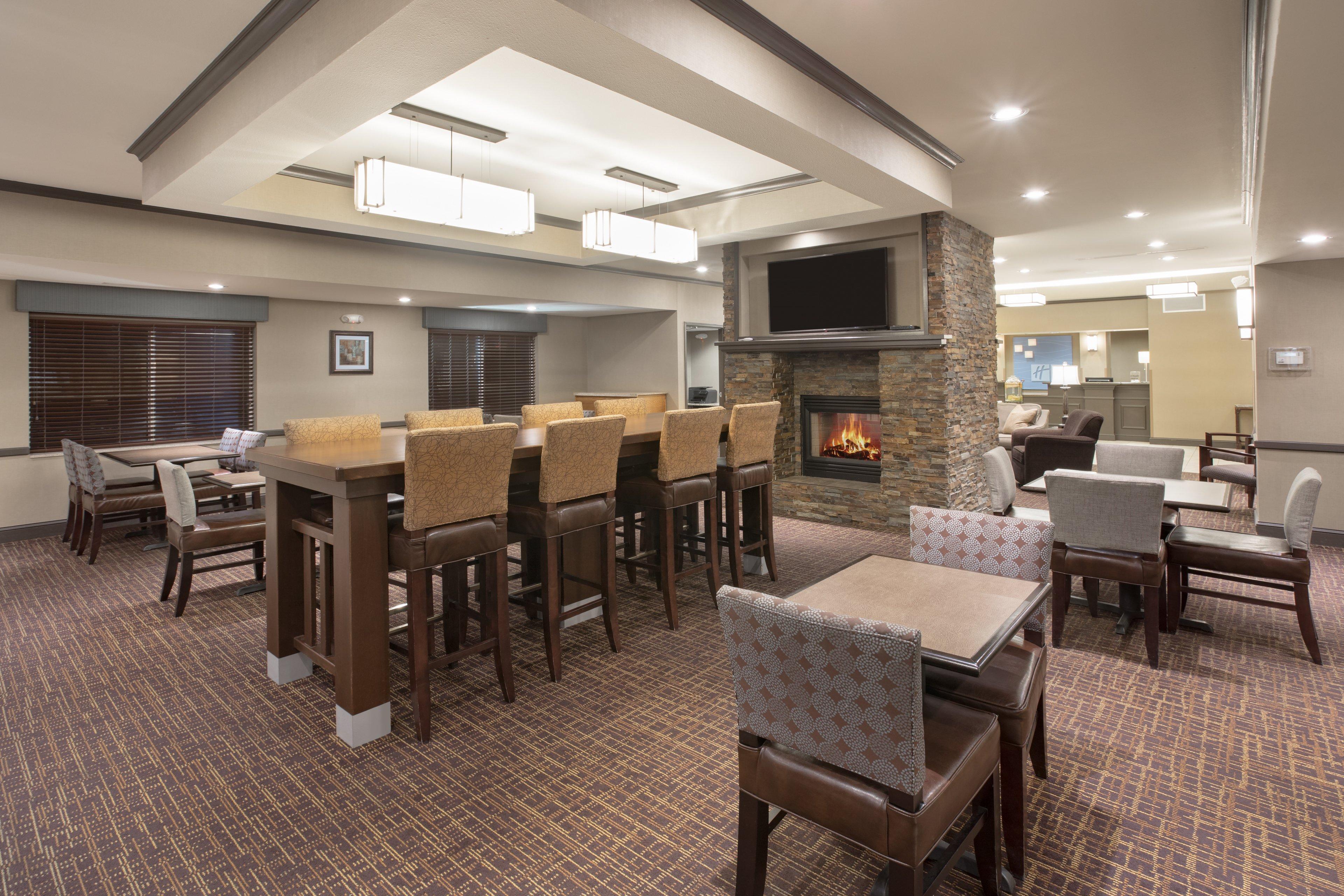 Holiday Inn Express & Suites Yankton By Ihg Exterior photo