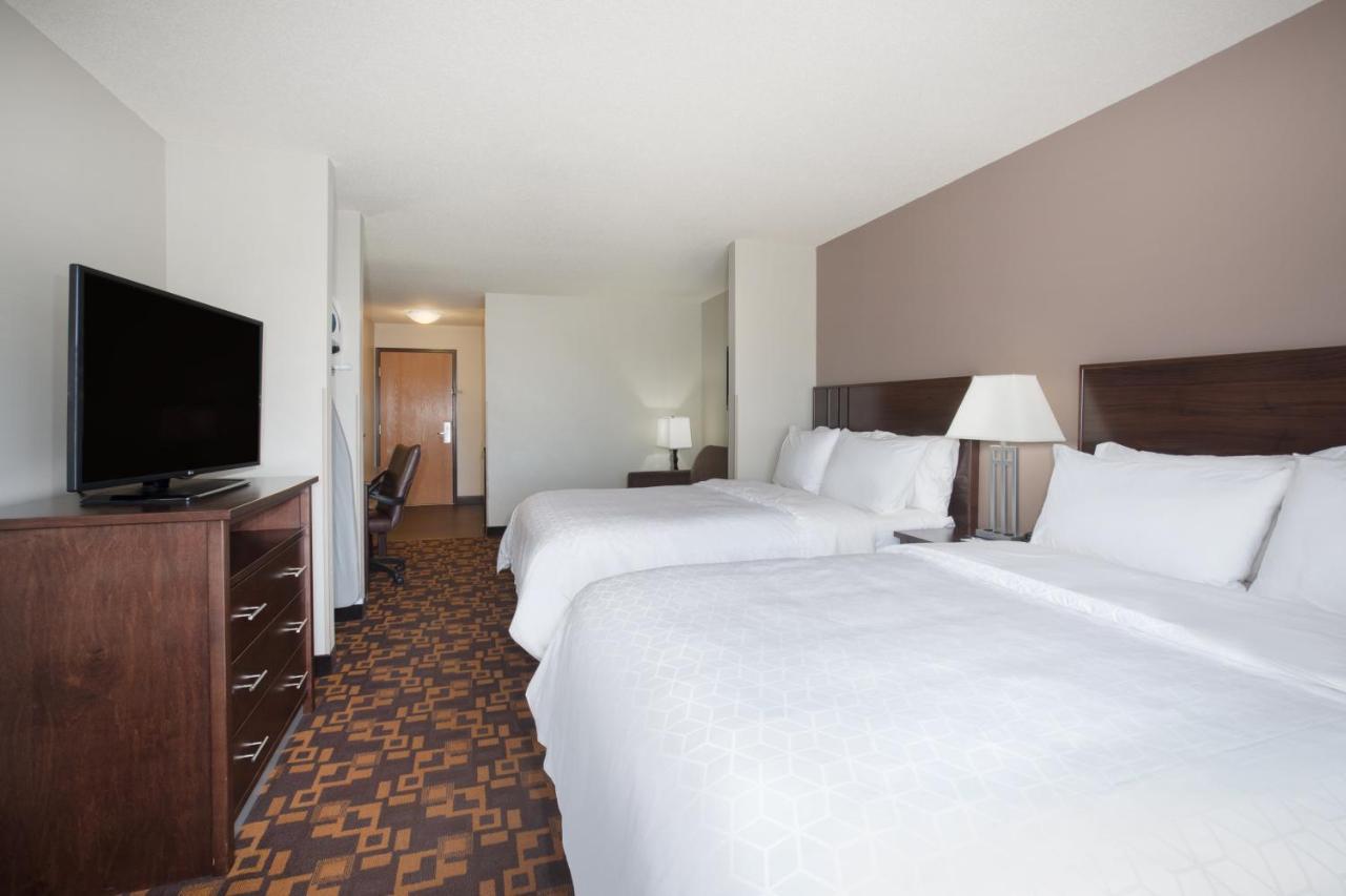 Holiday Inn Express & Suites Yankton By Ihg Exterior photo